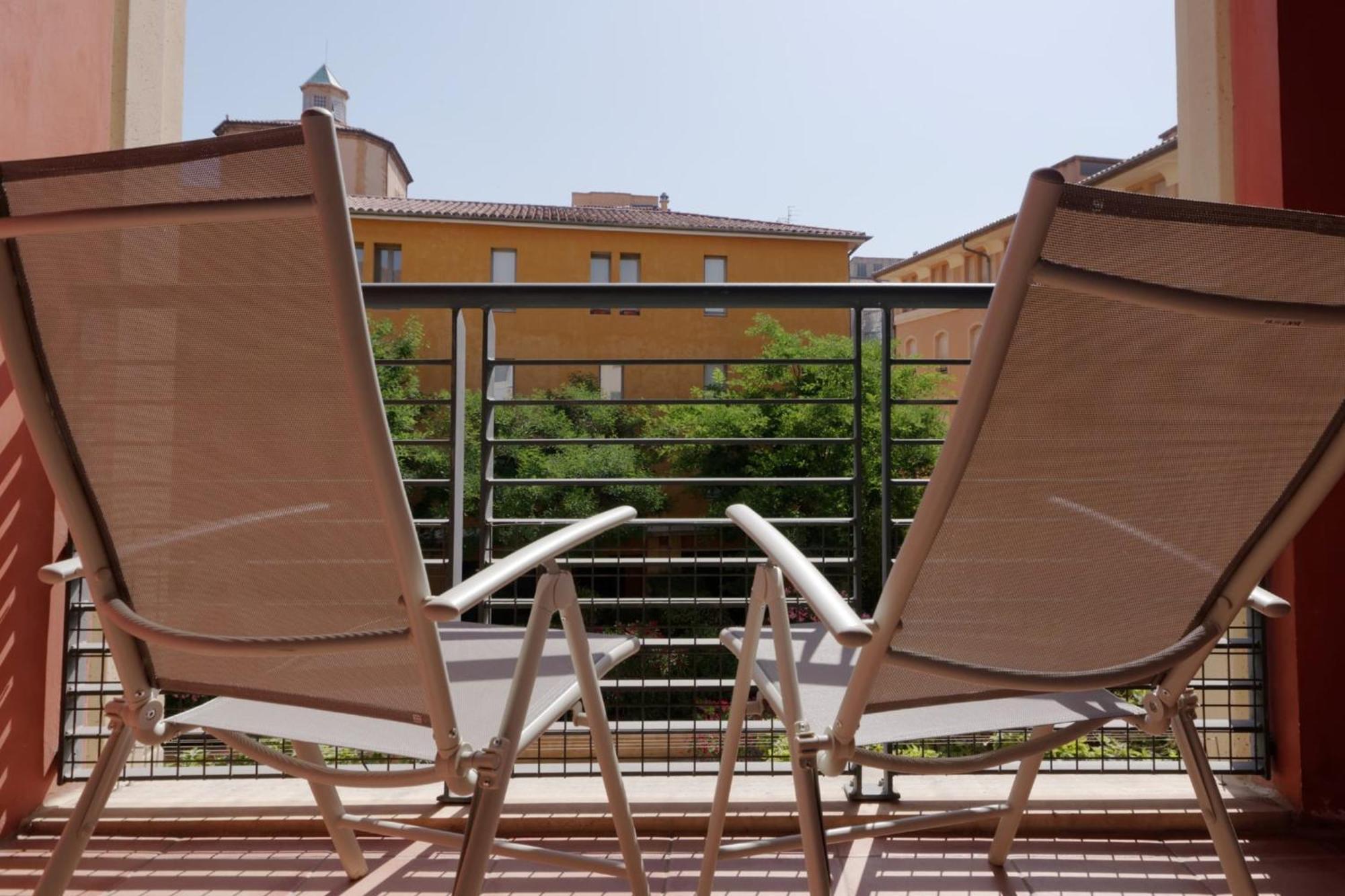 Mirabeau Furnished Flat Appartement *