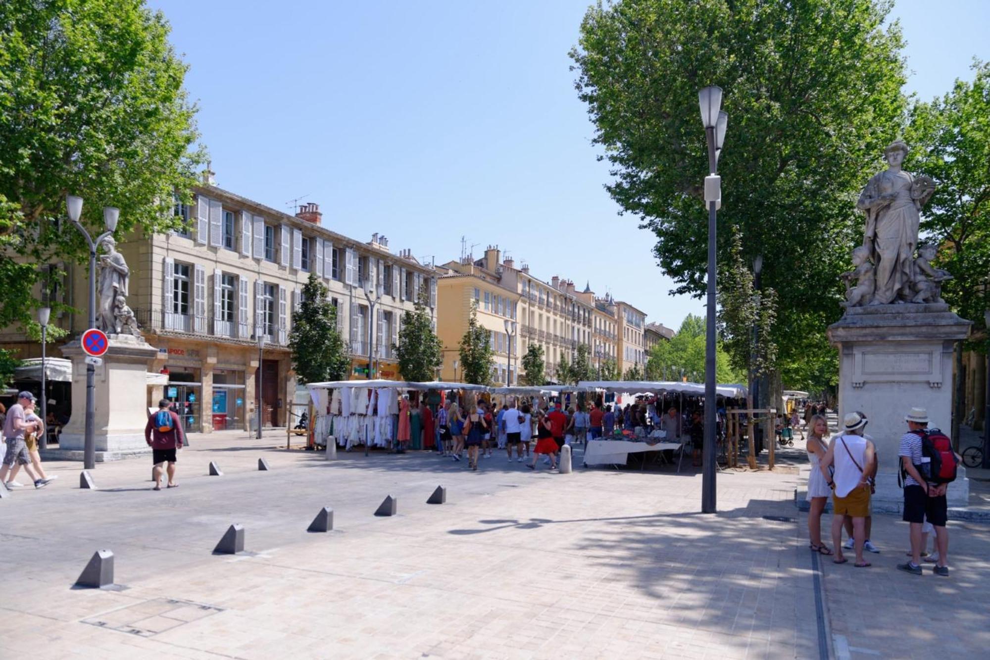 Mirabeau Furnished Flat *